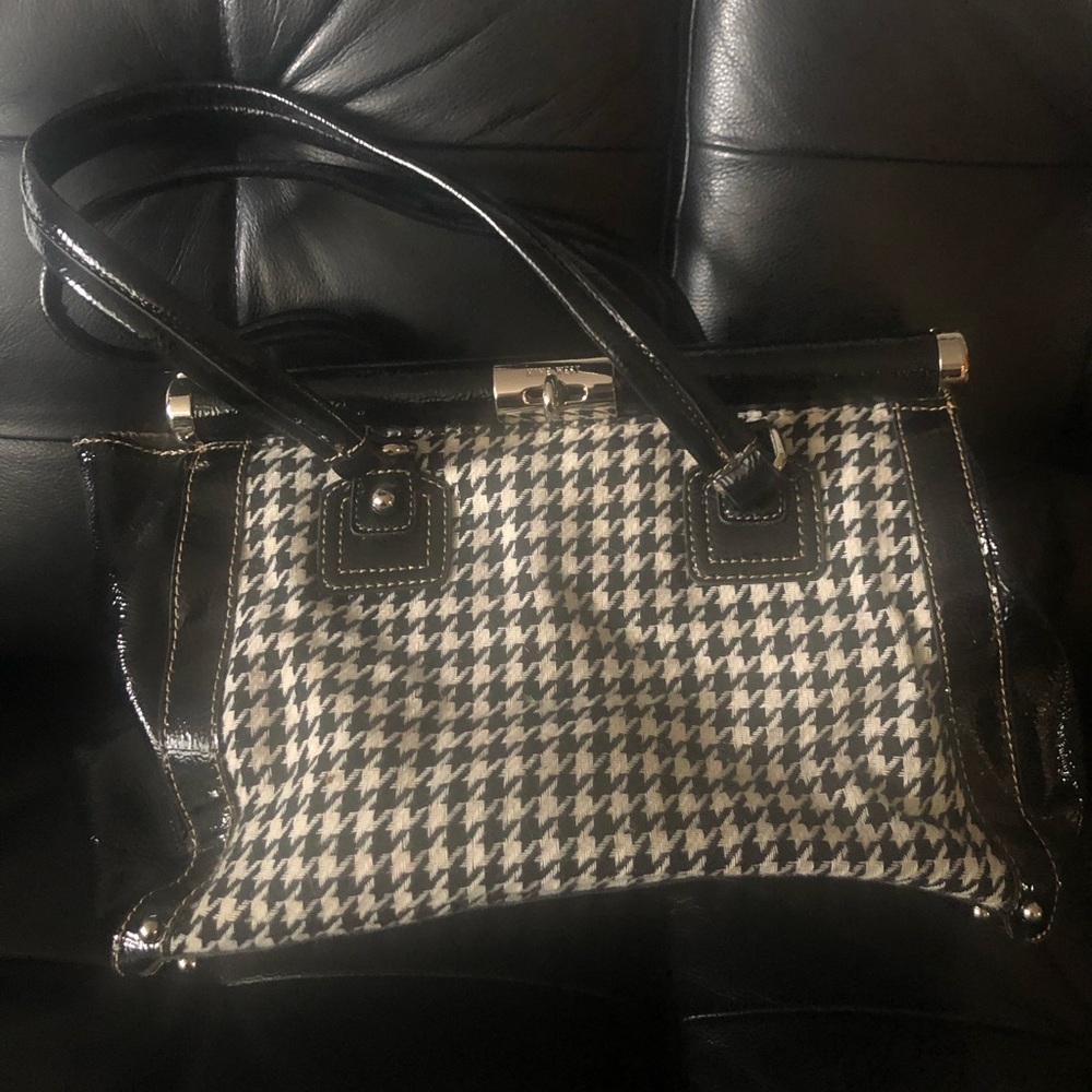 Black and White Nine West Houndsooth bag